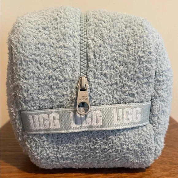 UGG Light Blue Travel Set - Picture 4 of 6